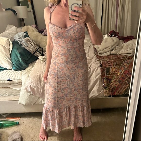 Perfect feminine Reformation Nikita Dress in Irene size 0 - Picture 6 of 15